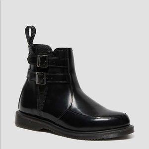 Dr. Martens Flora II boots